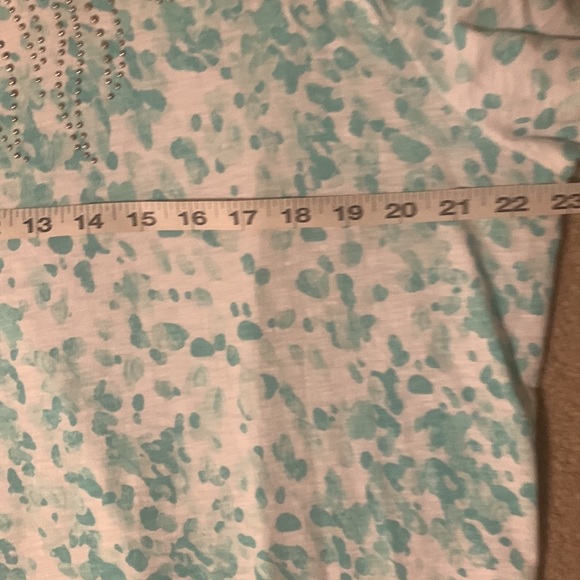 Chico’s Sz 3 Weekends Summer Tee - Picture 6 of 8